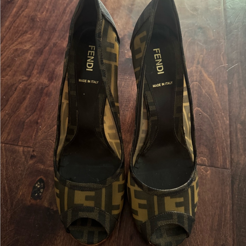 Fendi Women's Peep-Toe Heels - Black and Brown